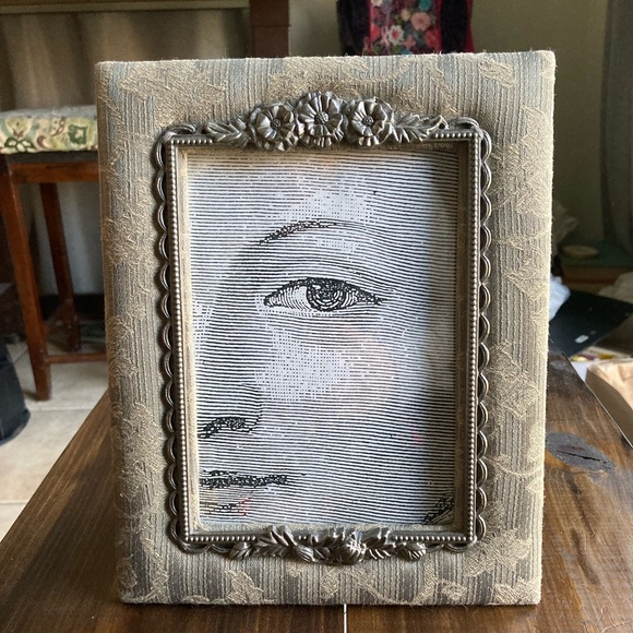 Vintage Accents Picture Frame With Lace Trim And Pewter Rosettes